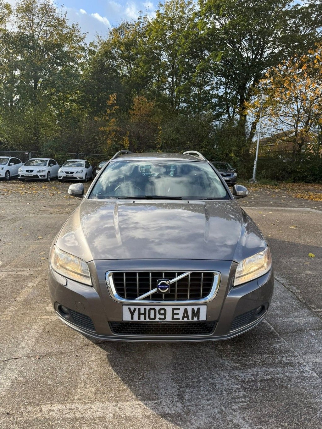 Used Volvo V70 2009 for sale - 77241600: Photo 2