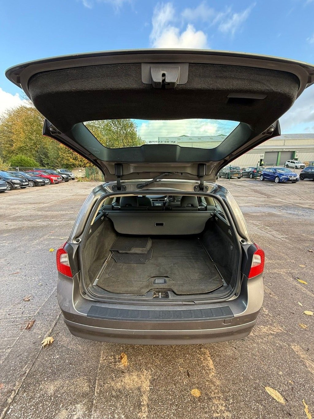 Used Volvo V70 2009 for sale - 77241600: Photo 9