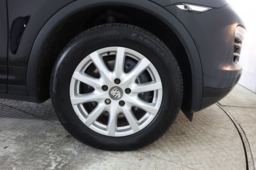 Used Porsche Cayenne 2013 for sale - 77341897: Photo 11