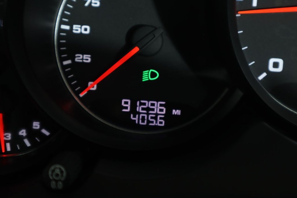 Used Porsche Cayenne 2013 for sale - 77341897: Photo 17