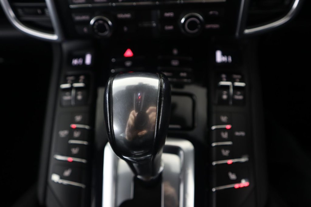 Used Porsche Cayenne 2013 for sale - 77341897: Photo 19