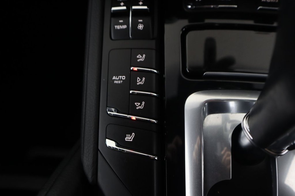 Used Porsche Cayenne 2013 for sale - 77341897: Photo 21