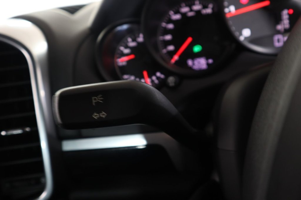 Used Porsche Cayenne 2013 for sale - 77341897: Photo 32