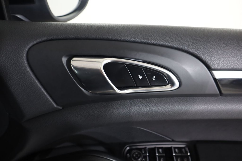 Used Porsche Cayenne 2013 for sale - 77341897: Photo 34