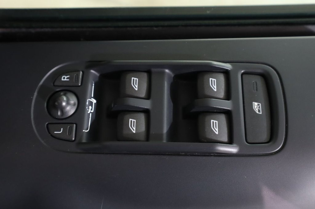 Used Land Rover Freelander 2 2014 for sale - 76279987: Photo 31