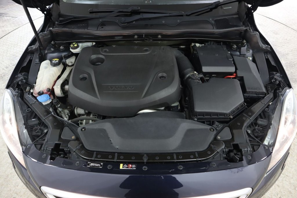 Used Volvo V40 2016 for sale - 77499342: Photo 10