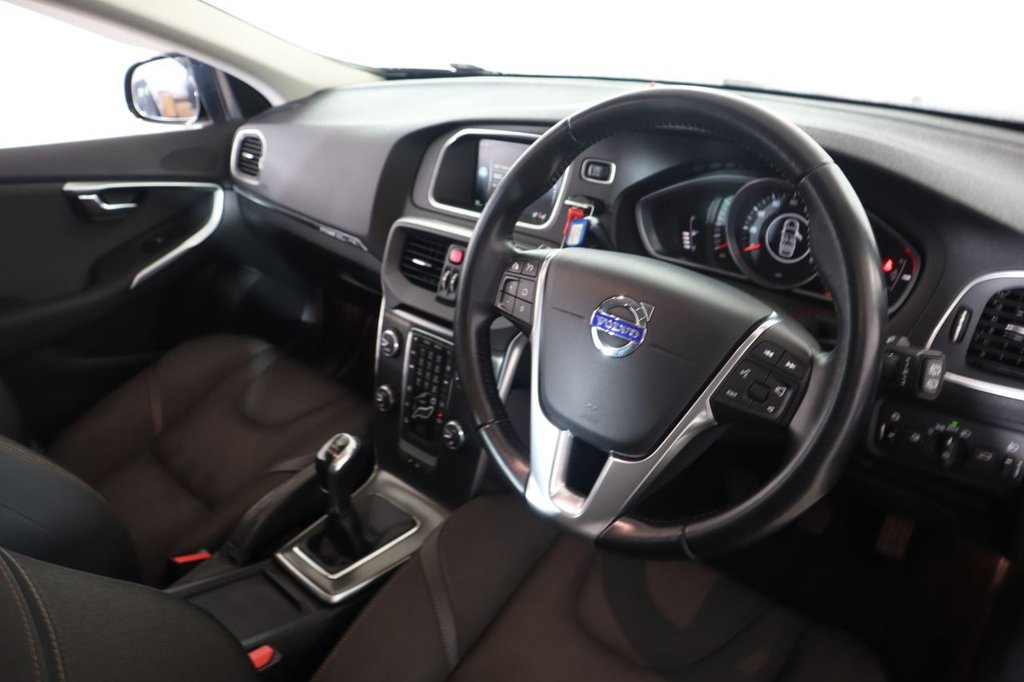 Used Volvo V40 2016 for sale - 77499342: Photo 15