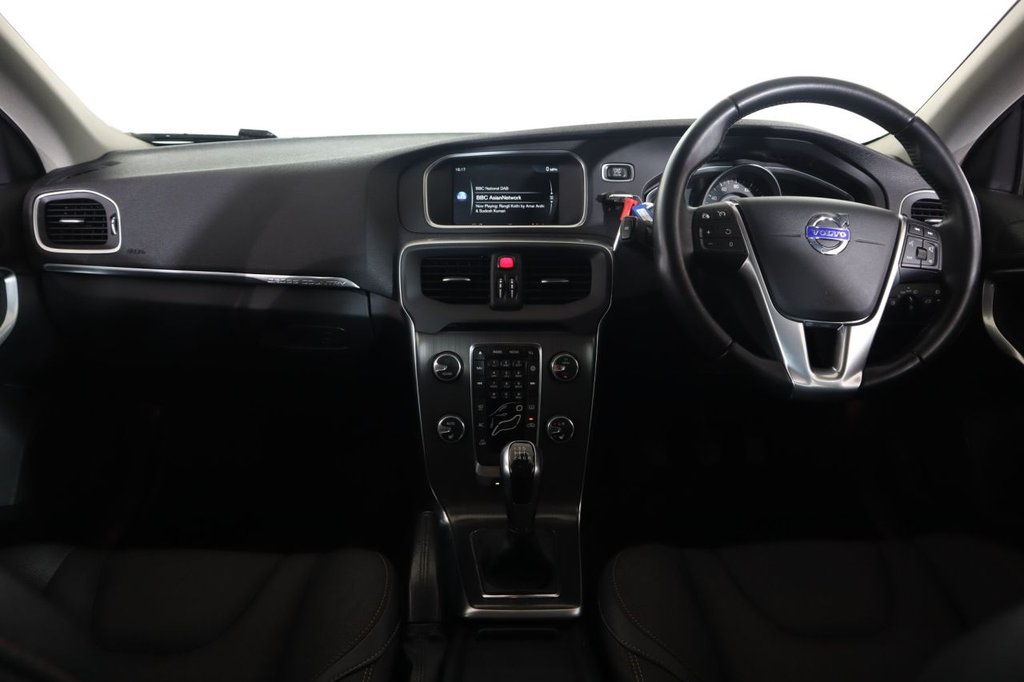 Used Volvo V40 2016 for sale - 77499342: Photo 16