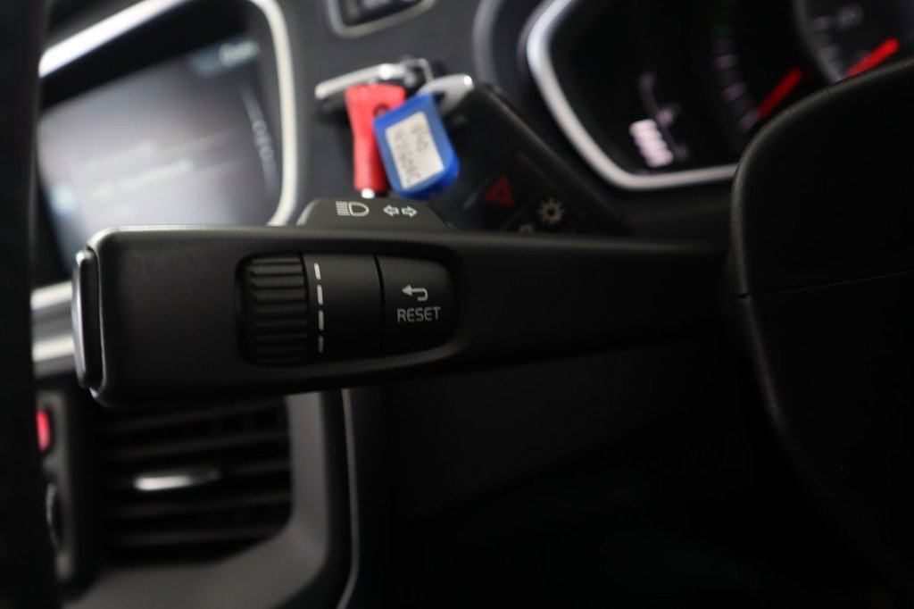 Used Volvo V40 2016 for sale - 77499342: Photo 31