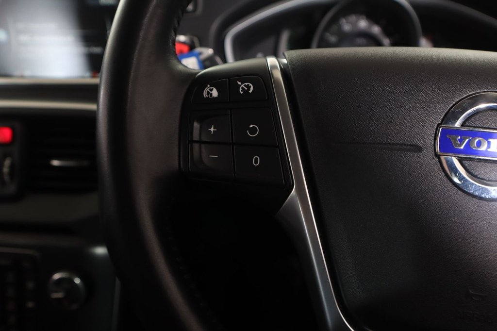 Used Volvo V40 2016 for sale - 77499342: Photo 37