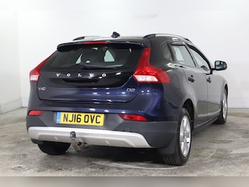 Used Volvo V40 Cross Country 2016 for sale - 77499342: Photo