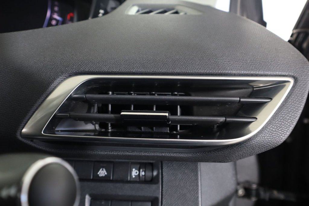 Used Peugeot 3008 2021 for sale - 76604997: Photo 31