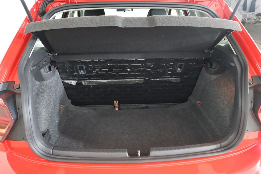 Used Volkswagen Polo 2018 for sale - 77110881: Photo 15
