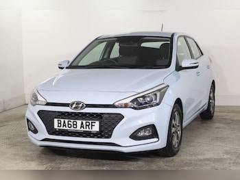 Used Hyundai i20 2019 for sale - 77356014: Photo