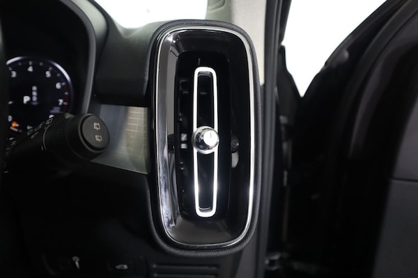 Used Volvo XC40 2019 for sale - 76223622: Photo 34