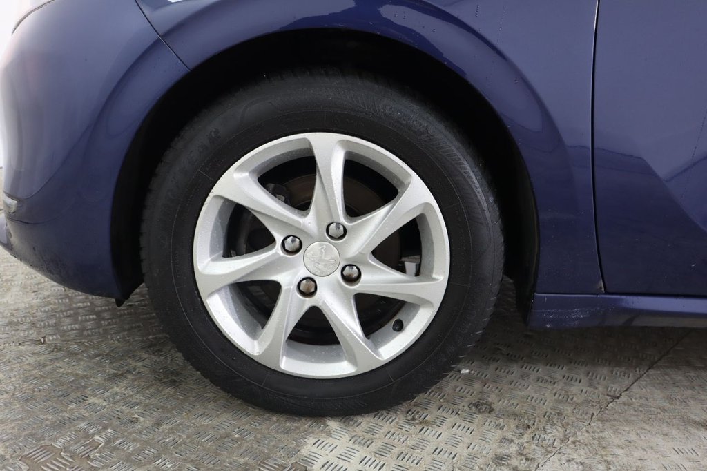 Used Peugeot 208 2015 for sale - 77153712: Photo 14