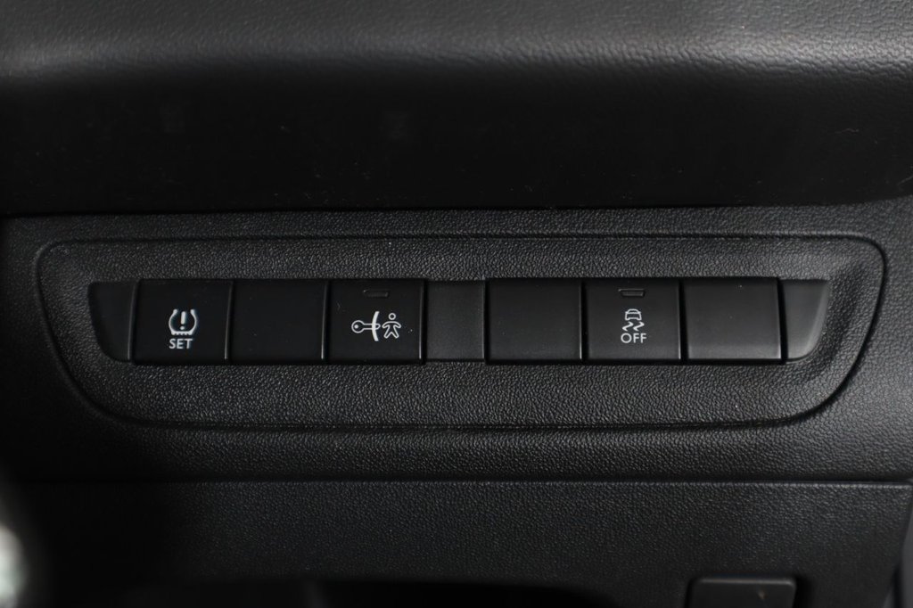 Used Peugeot 208 2015 for sale - 77153712: Photo 29