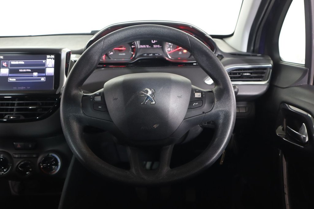 Used Peugeot 208 2015 for sale - 77153712: Photo 32