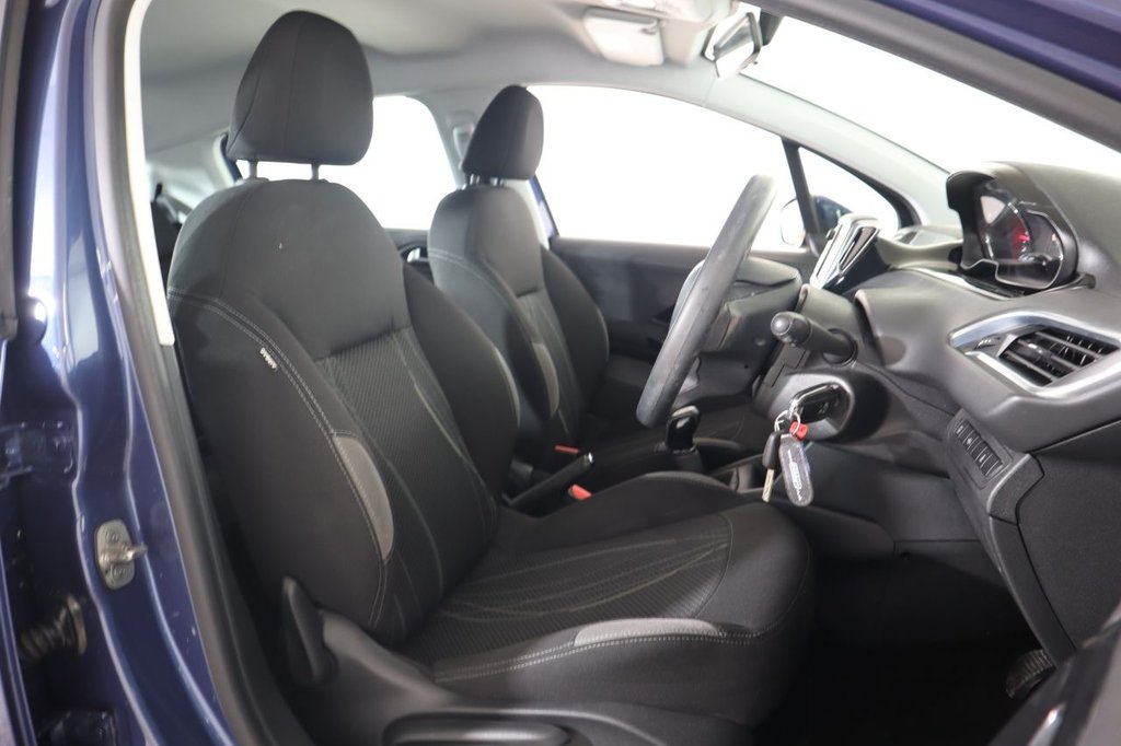 Used Peugeot 208 2015 for sale - 77153712: Photo 35