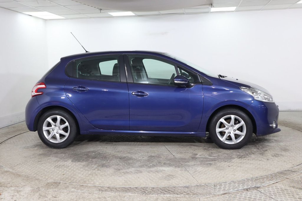 Used Peugeot 208 2015 for sale - 77153712: Photo 7