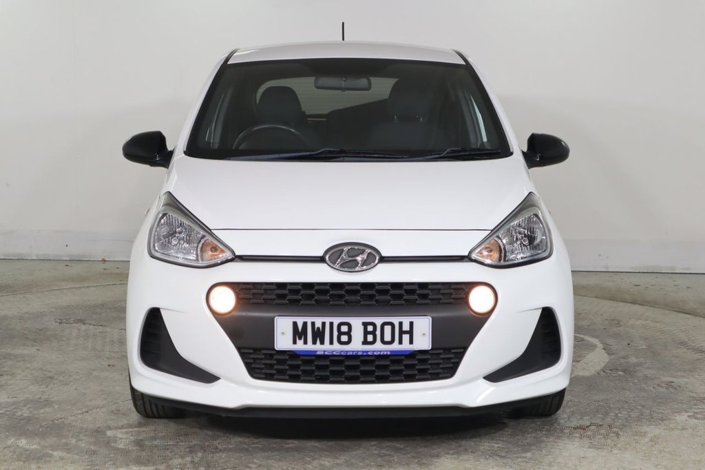 Used Hyundai i10 2018 for sale - 77668902: Photo 2