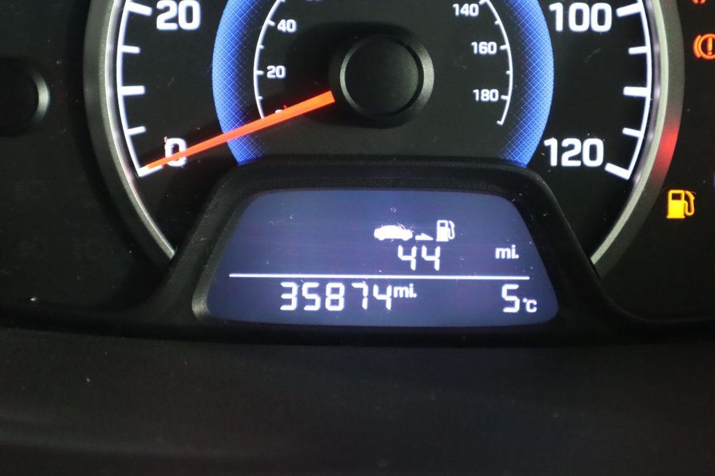 Used Hyundai i10 2018 for sale - 77668902: Photo 20