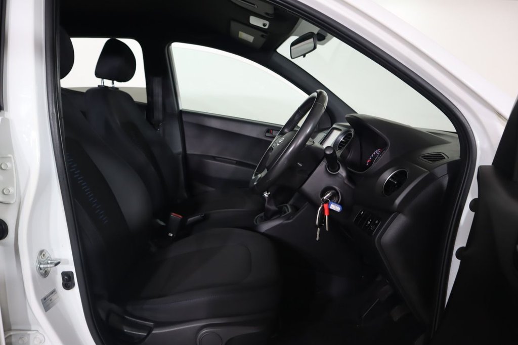 Used Hyundai i10 2018 for sale - 77668902: Photo 36