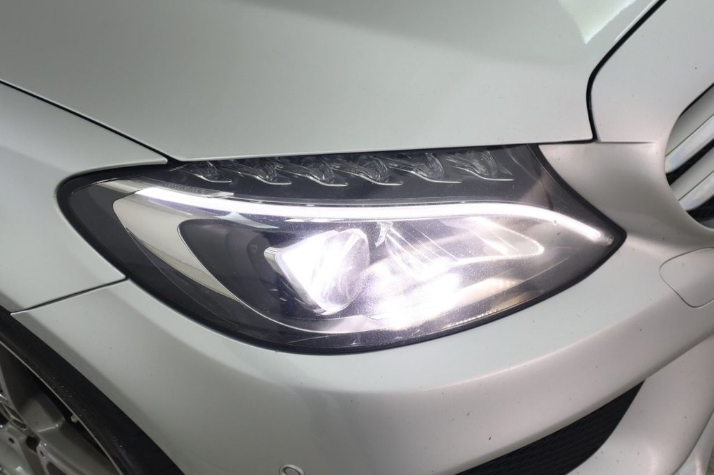 Used Mercedes-Benz C Class 2018 for sale - 77140020: Photo 11