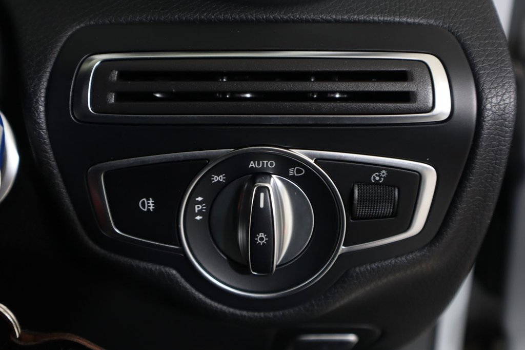 Used Mercedes-Benz C Class 2018 for sale - 77140020: Photo 29