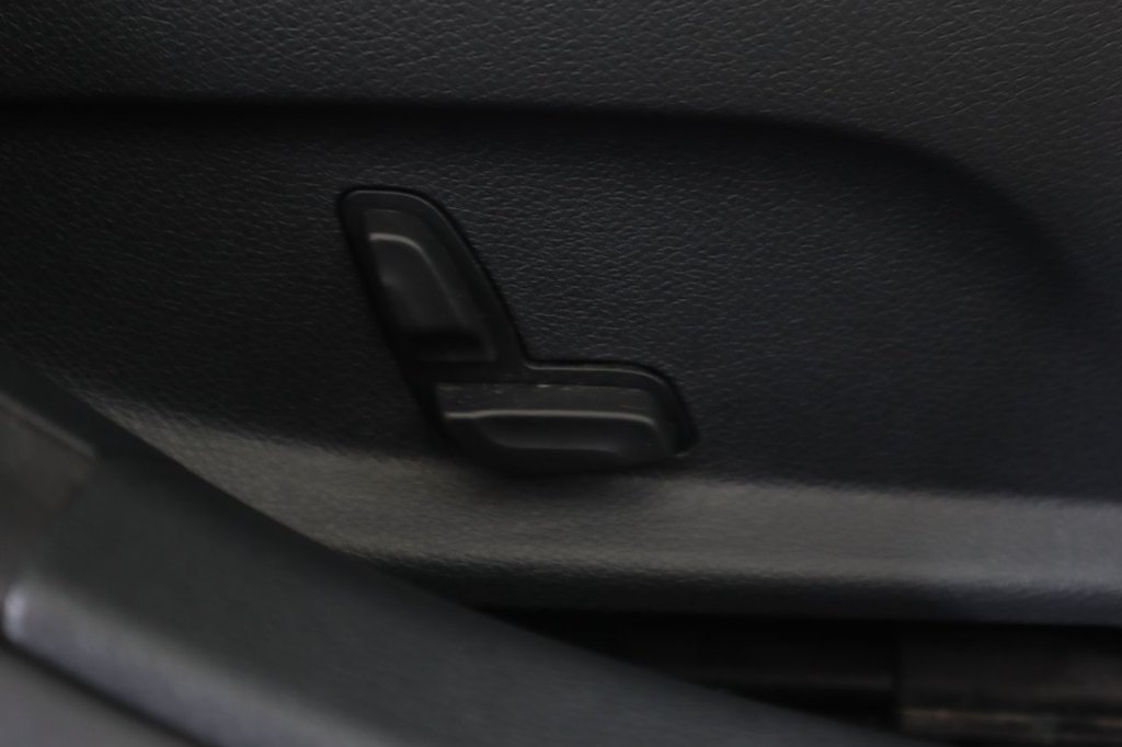 Used Mercedes-Benz C Class 2018 for sale - 77140020: Photo 33