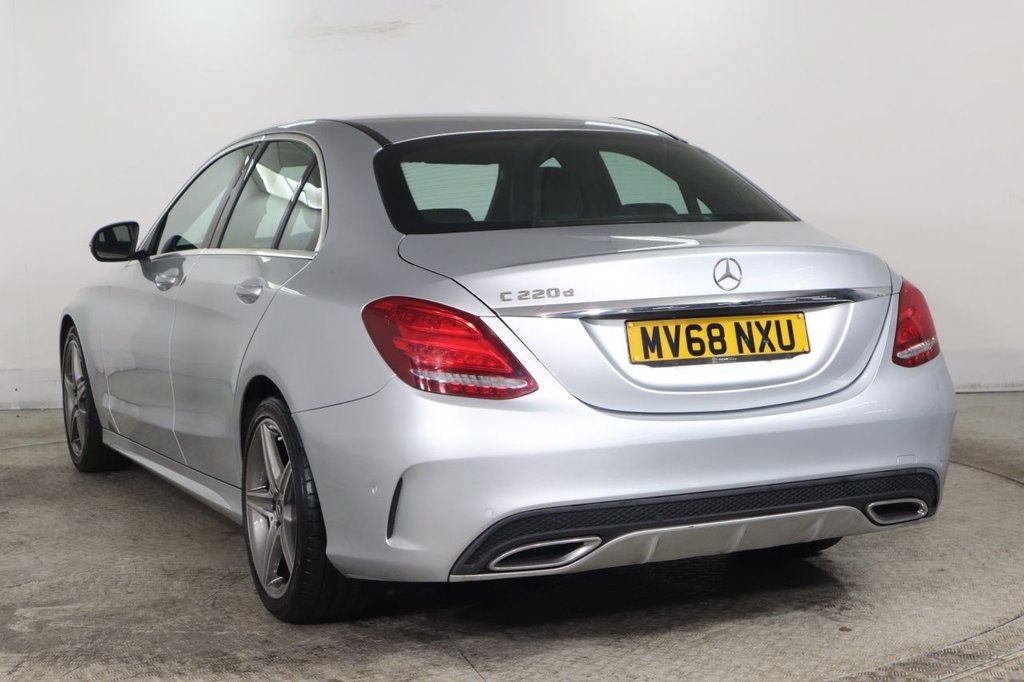 Used Mercedes-Benz C Class 2018 for sale - 77140020: Photo 4