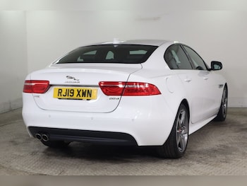 Used Jaguar XE 2019 for sale - 79538923: Photo