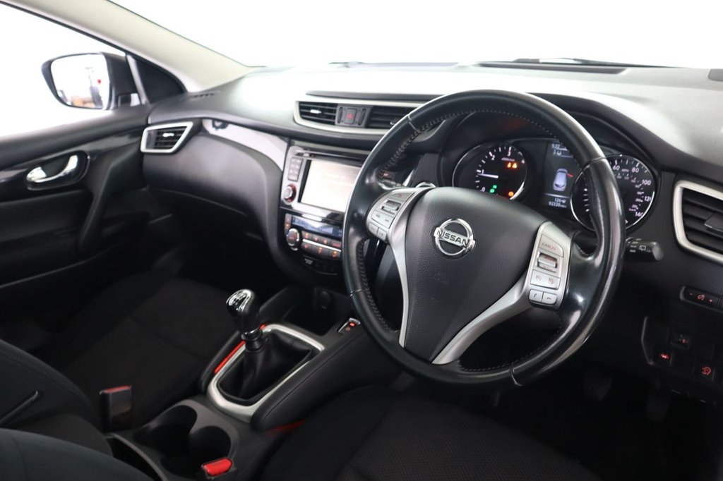 Used Nissan Qashqai 2015 for sale - 76496598: Photo 15