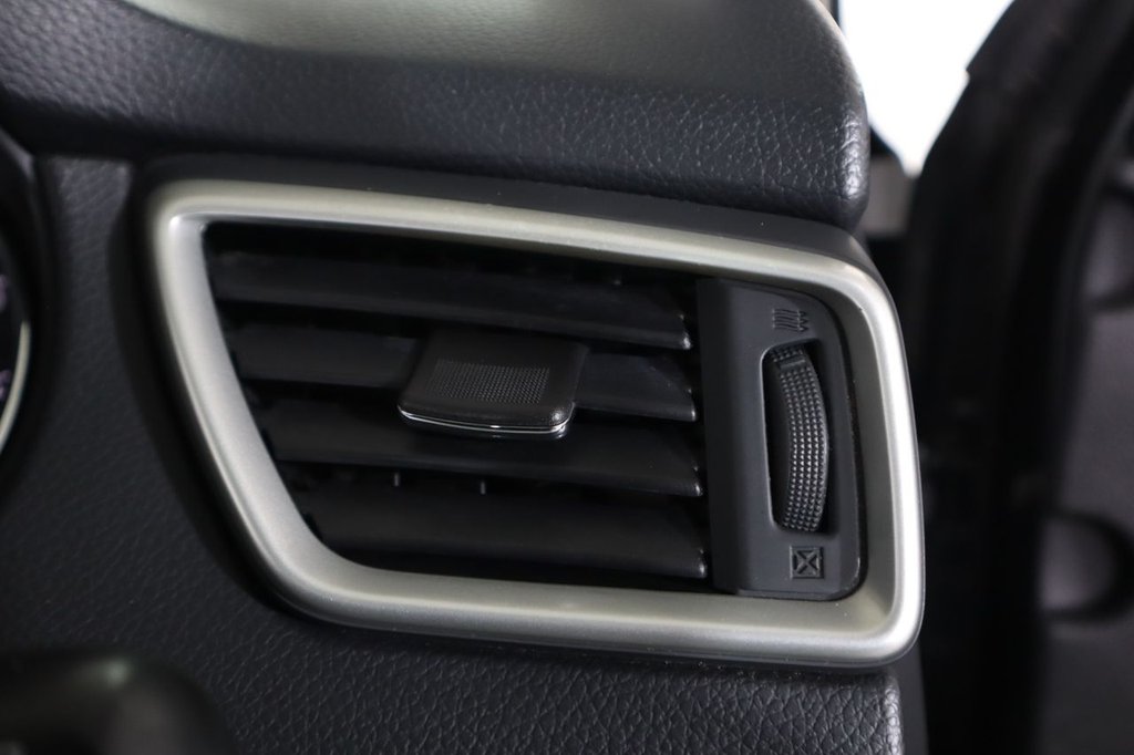 Used Nissan Qashqai 2015 for sale - 76496598: Photo 32