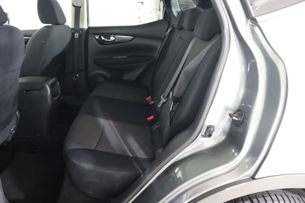 Used Nissan Qashqai 2015 for sale - 76496598: Photo 43