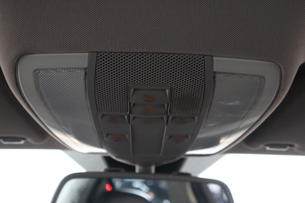 Used Mercedes-Benz C Class 2012 for sale - 76923691: Photo 26