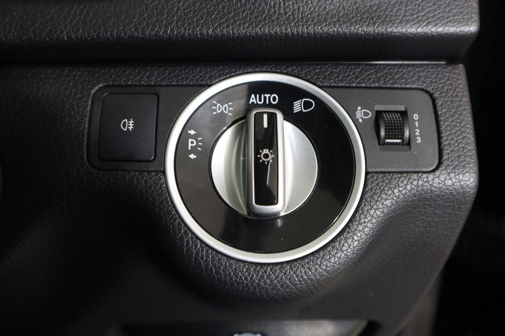 Used Mercedes-Benz C Class 2012 for sale - 76923691: Photo 29