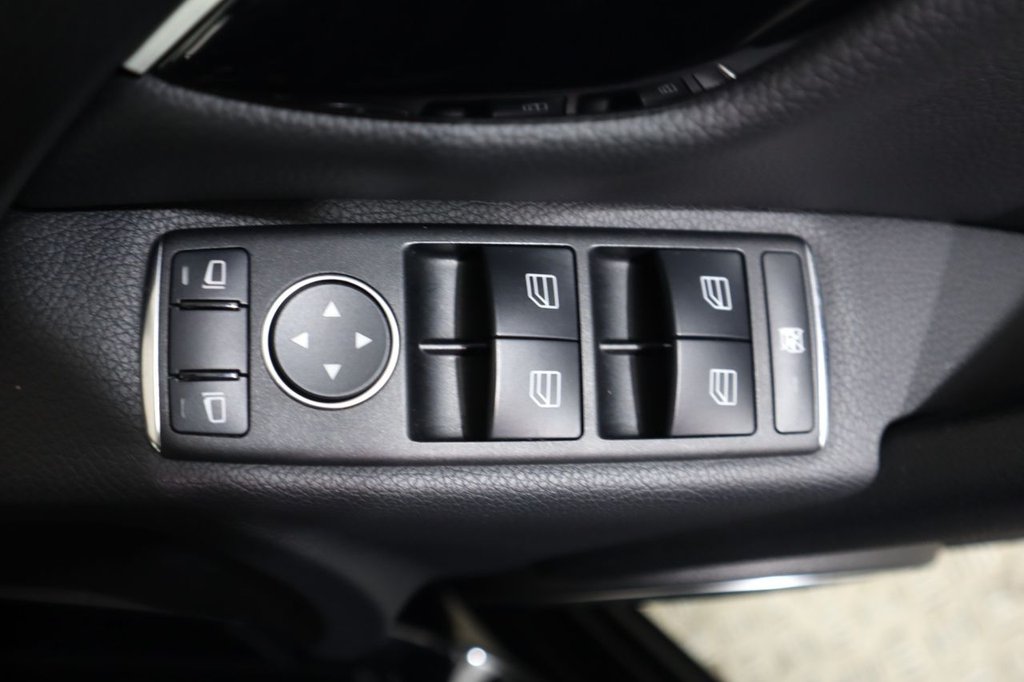 Used Mercedes-Benz C Class 2012 for sale - 76923691: Photo 31