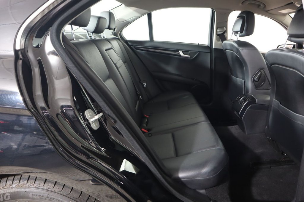 Used Mercedes-Benz C Class 2012 for sale - 76923691: Photo 40