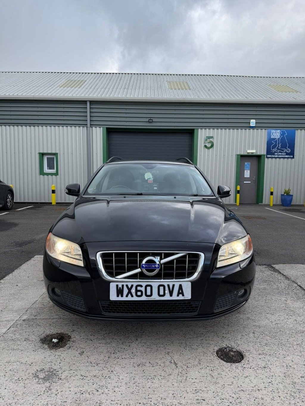 Used Volvo V70 2022 for sale - 77241690: Photo 2