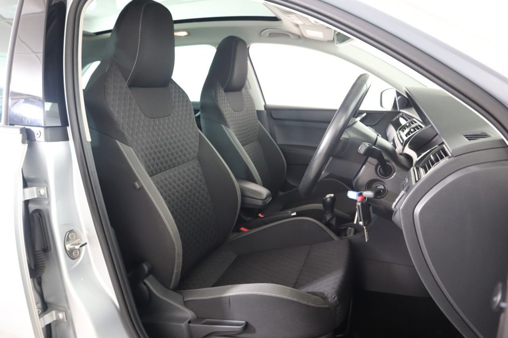 Used Skoda Rapid Spaceback 2016 for sale - 77200232: Photo 43