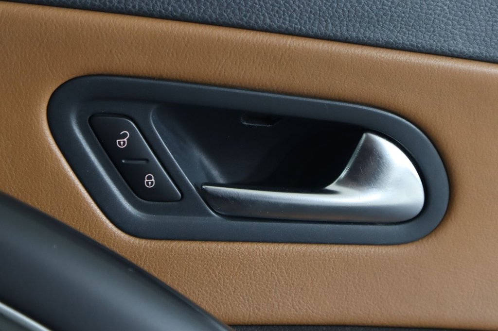 Used Volkswagen Scirocco 2008 for sale - 76185580: Photo 29