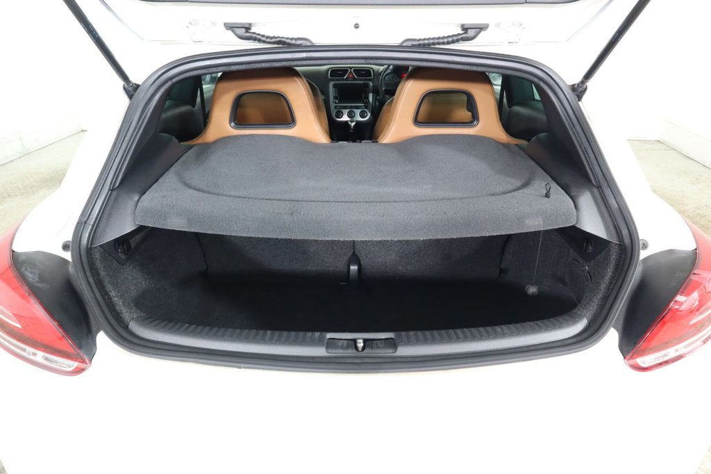 Used Volkswagen Scirocco 2008 for sale - 76185580: Photo 9