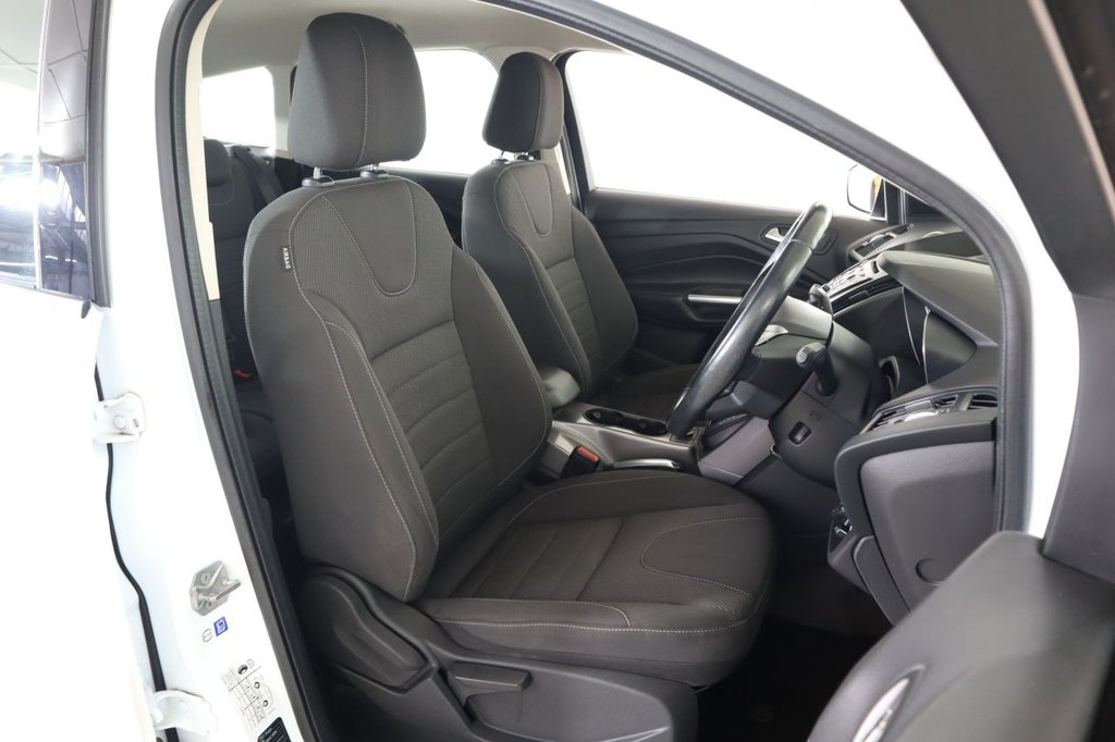 Used Ford Kuga 2016 for sale - 76396298: Photo 40