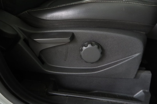 Used Ford Kuga 2015 for sale - 75287253: Photo 32