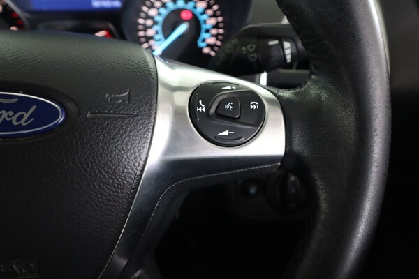 Used Ford Kuga 2015 for sale - 75287253: Photo 37