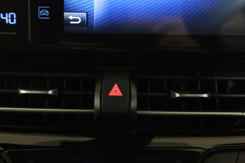 Used Toyota C-HR 2018 for sale - 76655038: Photo 29