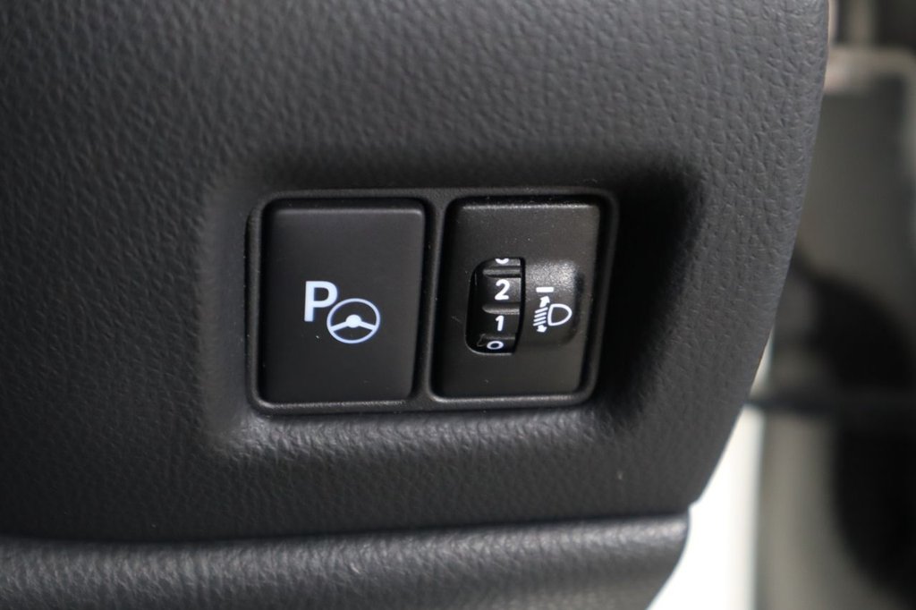 Used Toyota C-HR 2018 for sale - 76655038: Photo 30