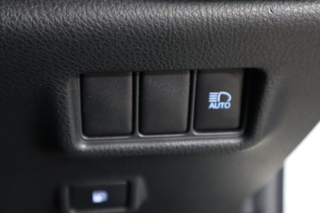 Used Toyota C-HR 2018 for sale - 76655038: Photo 32