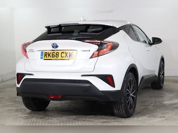 Used Toyota C-HR 2018 for sale - 76655038: Photo